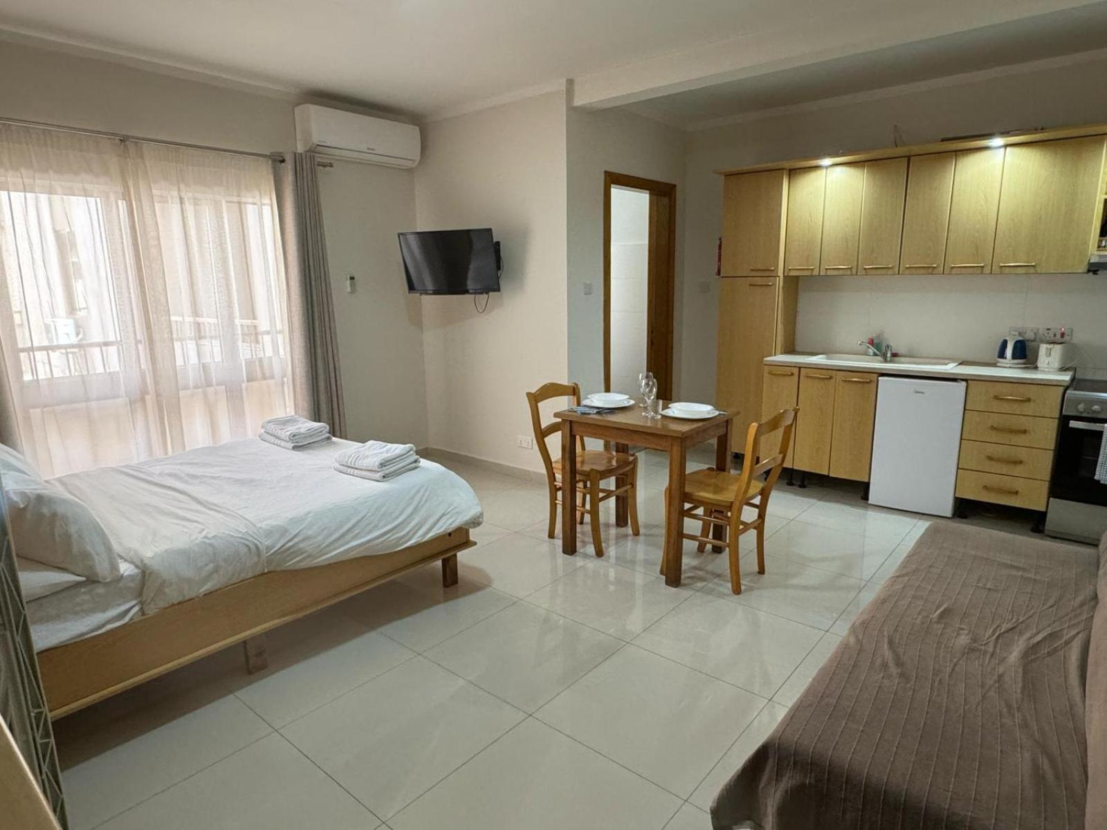 The Triton Apartmanhotel 3*